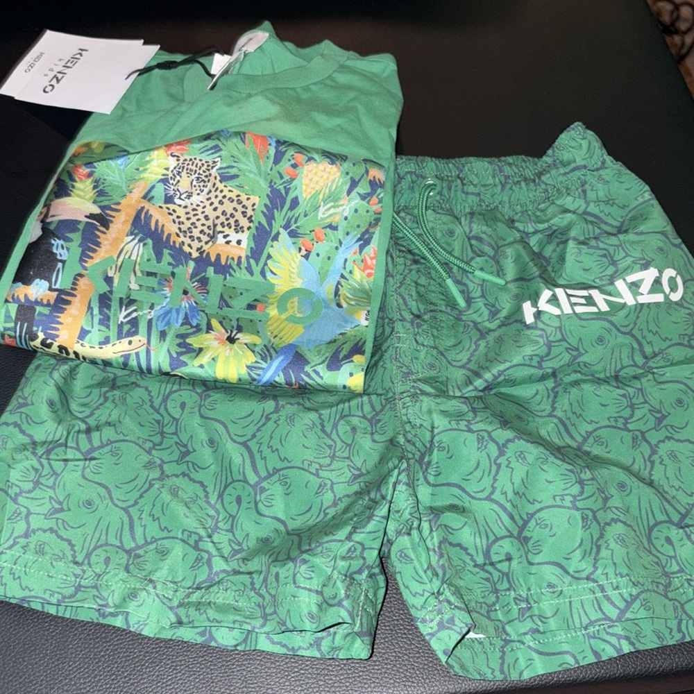 Kenzo set

Shirt 
Shorts/swim trunks